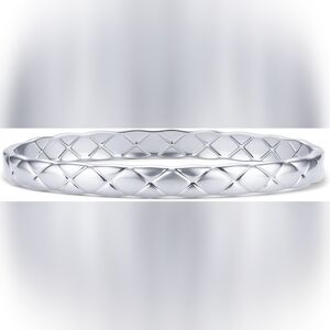 Quilted Silver Bangle Bracelet - Elegant Silver Women's Jewelry